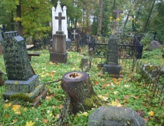 Viktoro Denisenko nuotraukoje: žvilgsnis į Bernardinų kapines rudenį